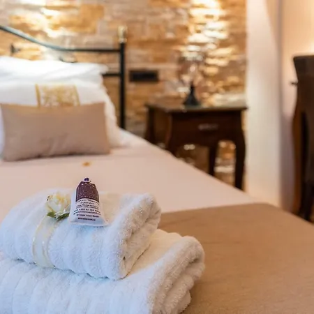Unique Luxury Πανσιόν