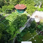 Unique Luxury 4*