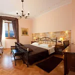 Unique Luxury 4* Сплит