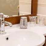 Unique Luxury 4*