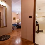 Unique Luxury Гостевой дом 4*