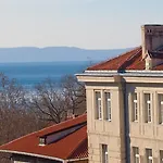 Гостевой дом Unique Luxury