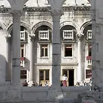 Unique Luxury Гостевой дом