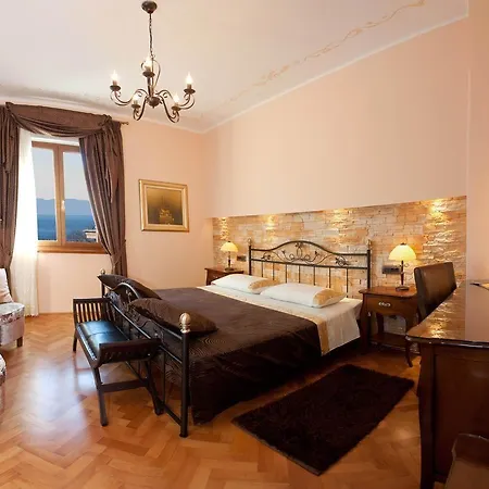 Unique Luxury 4* ספליט