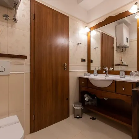 Unique Luxury Split
