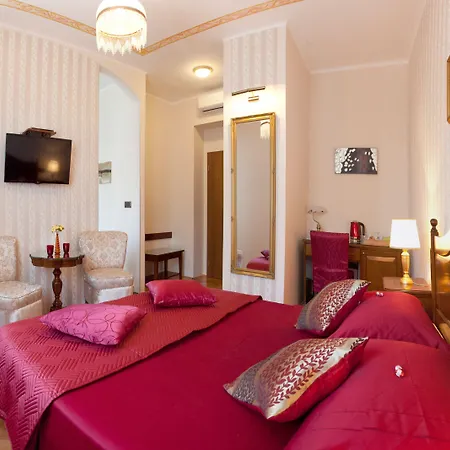 Unique Luxury بيت ضيافة سبليت