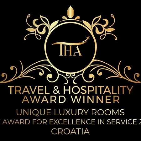 Unique Luxury בית הארחה 4*