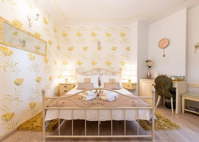 Unique Luxury Gostinjska kuća 4*